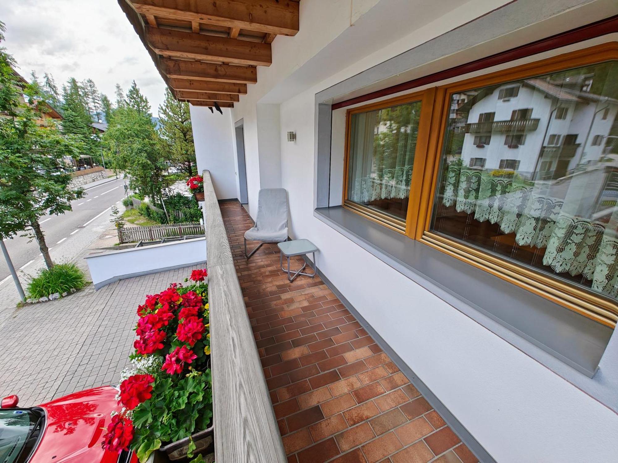 Apartments Brunella La Villa  Eksteriør billede